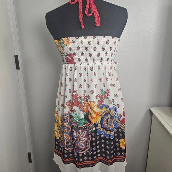 MarineBlu Halter Red Crochet Sun Dress with Flower Design Women's - Size Small - Picture 3 of 5